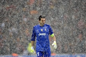 kaiyun体育app-【青训成长】年轻运动员模仿丁俊晖经典训练动作，长得像丁俊晖