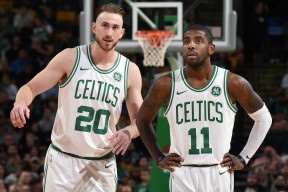 开云官网-_篮网新援发挥神勇，助队守住胜果_，篮网引援计划